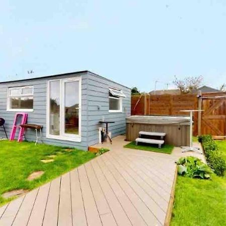 Love Lancing By The Sea With Optional Large Hot Tub Sleeps Up To 8 & Free Parking Villa ภายนอก รูปภาพ